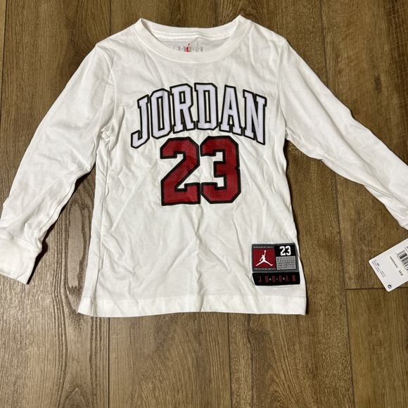 JORDAN NWT Boy's Jumpman ( Jordan) Long Sleeve T-Shirt Sz 5-6 - Picture 1 of 7